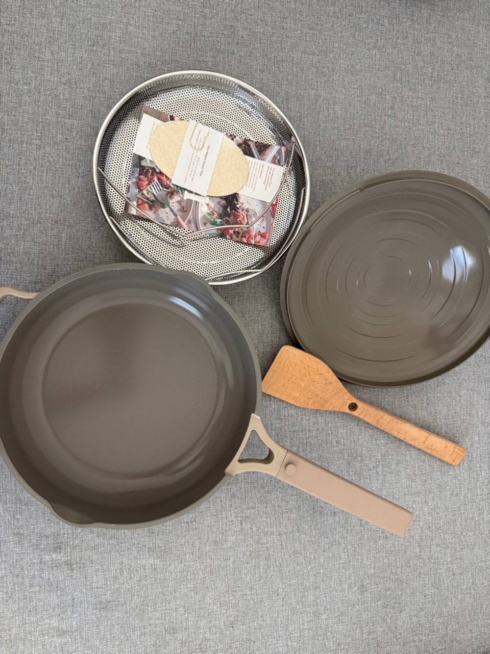 Our Place Always pan 2.0 Steam Skillet with Lid and Wooden utensil - Picture 11 of 13